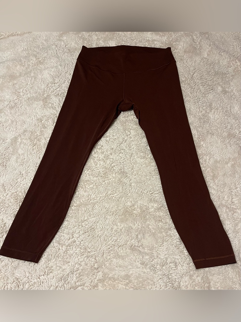 Lululemon Wunder Under SmoothCover
High-Rise Tight 25"
Lava Cake size 14
